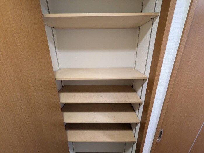 物件内観写真18　(靴箱)