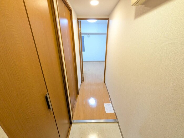 物件内観写真20　(廊下)