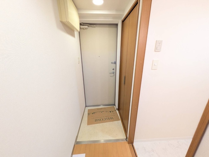物件内観写真21　(玄関)