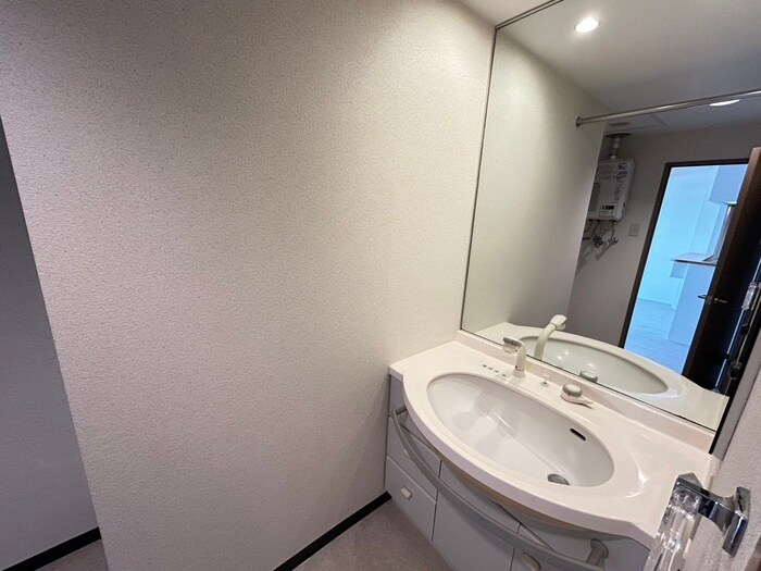物件内観写真11　(洗面)