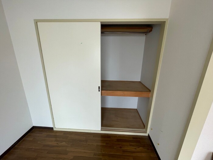 物件内観写真15　(収納)