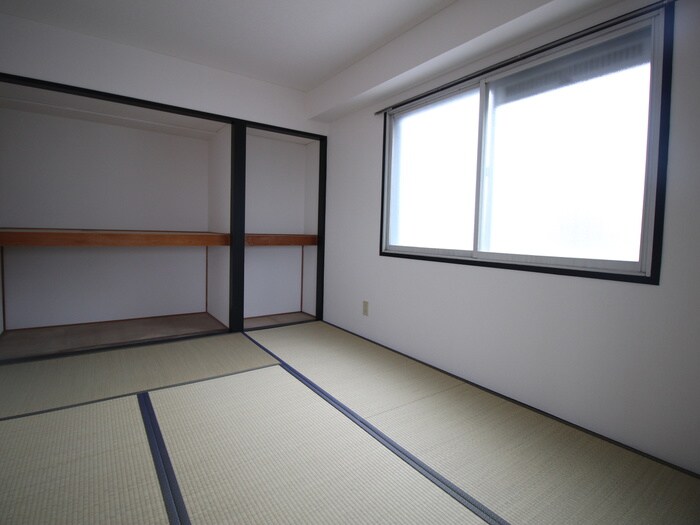 物件内観写真10　(居室)