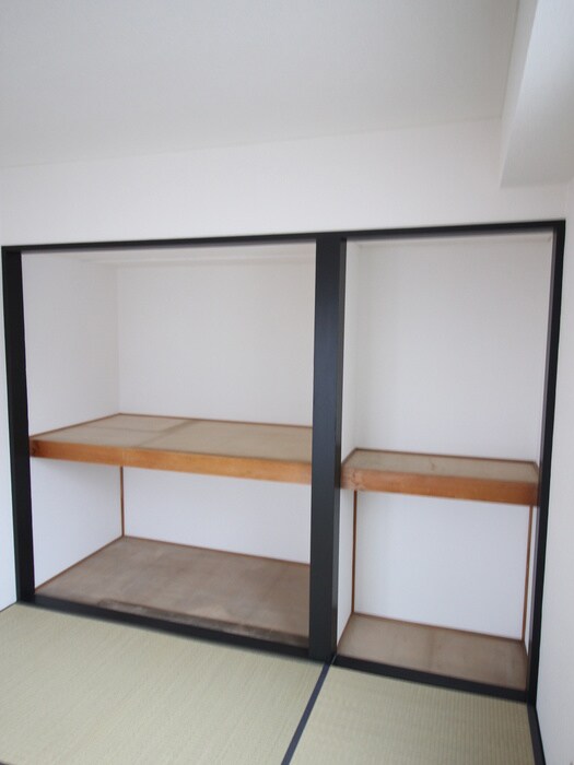 物件内観写真11　(収納)