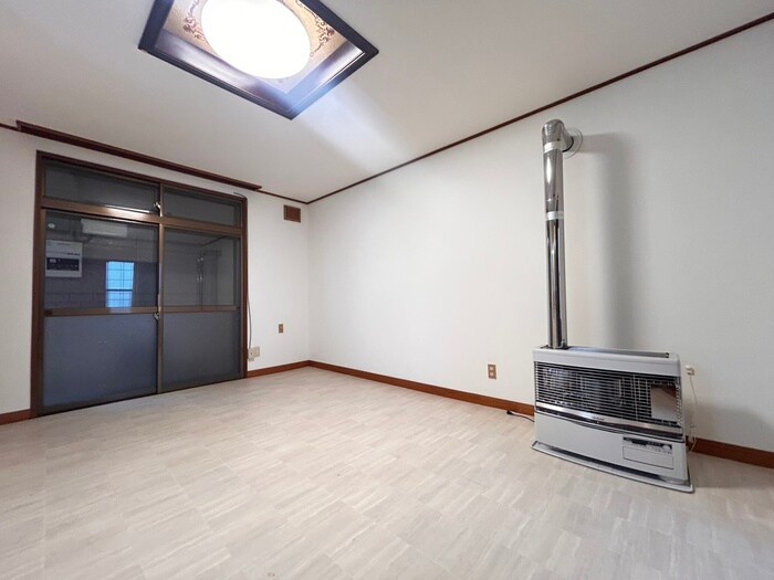 物件内観写真8　(居室)