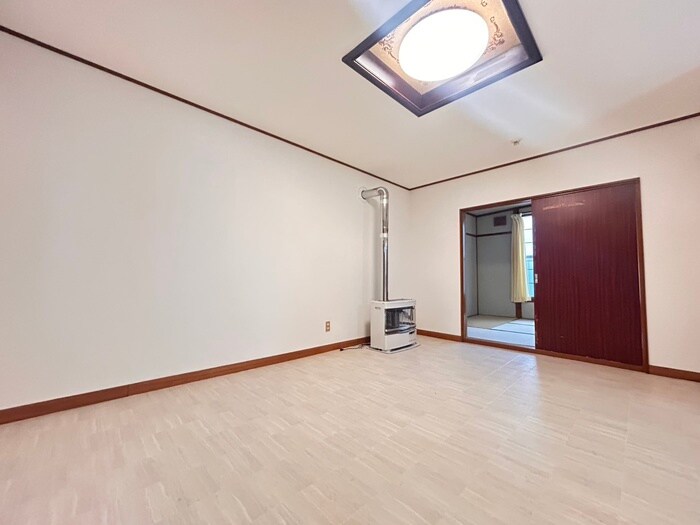 物件内観写真10　(居室)