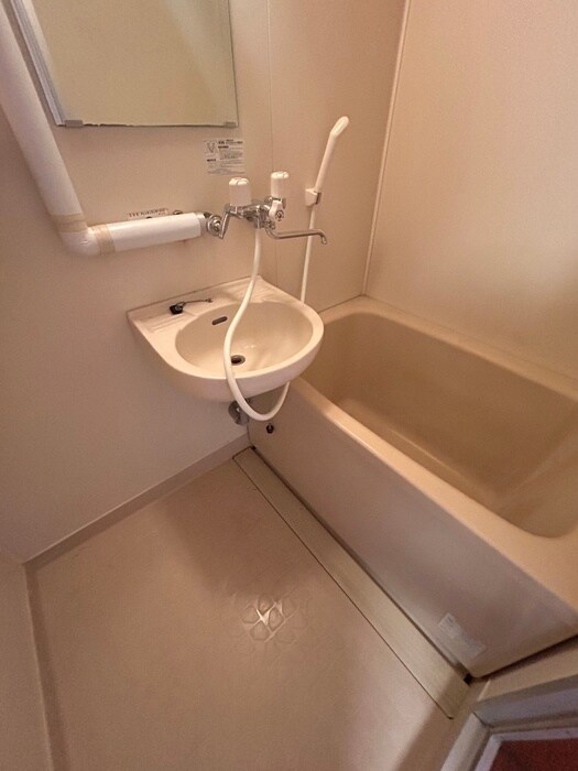 物件内観写真12　(バス／シャワールーム等)