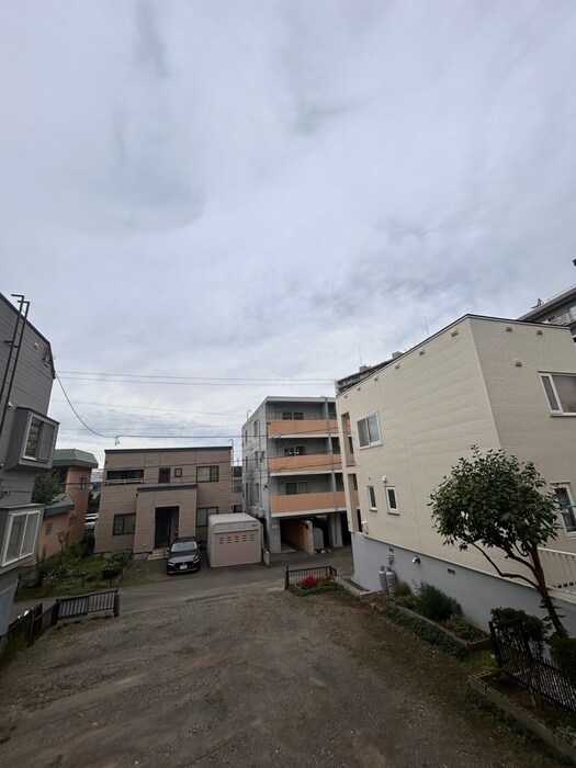 物件内観写真17　(室内からの展望)