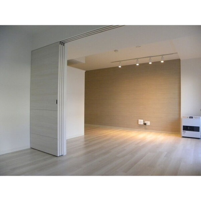 物件内観写真11　(居室)