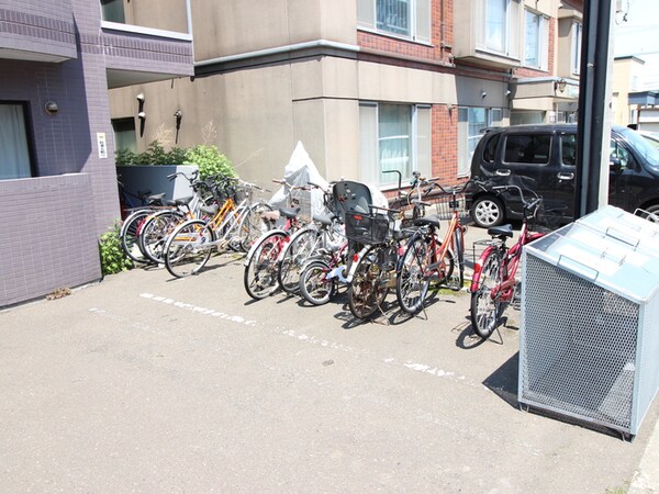 バイク置き場