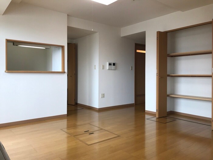 物件内観写真9　(居室)