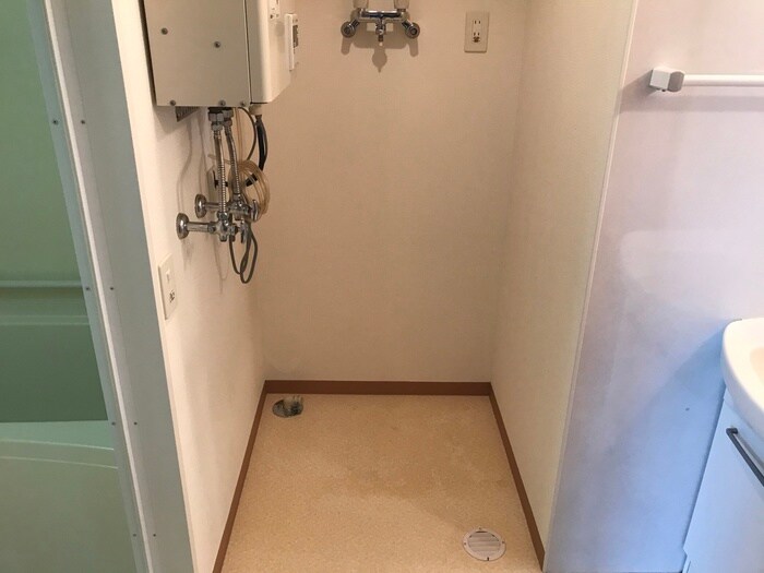 物件内観写真20　(洗濯機置場)