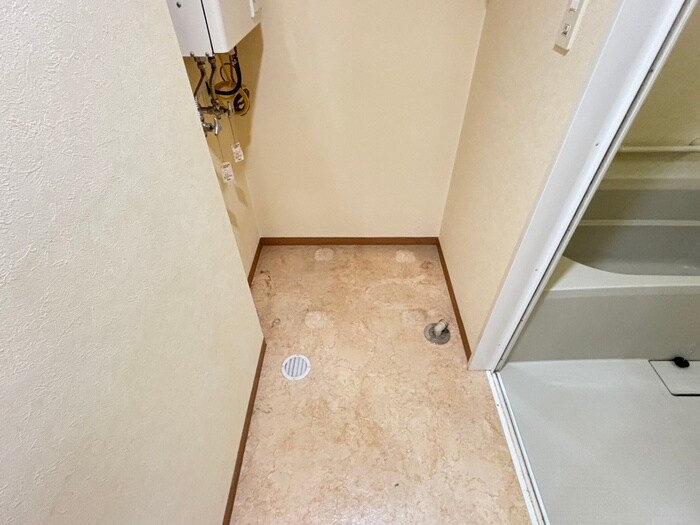 物件内観写真21　(洗濯機置場)