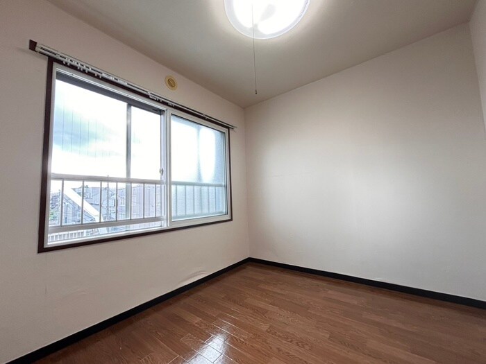 物件内観写真6　(居室)