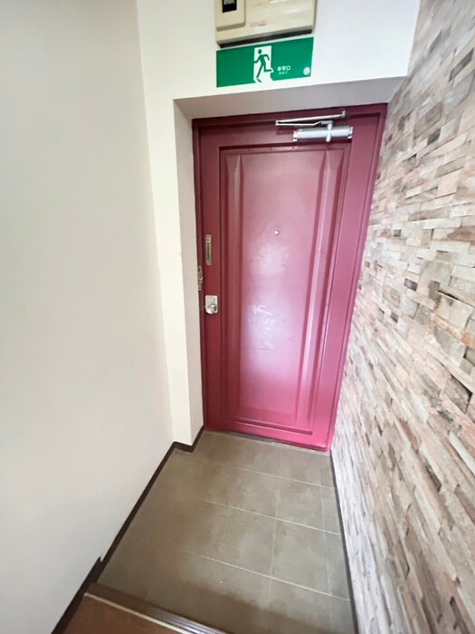 物件内観写真13　(玄関)