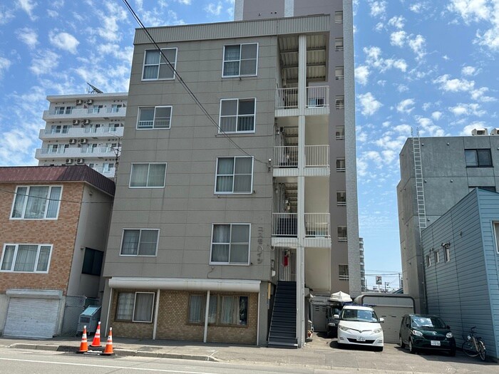 物件外観写真1　(外観写真)