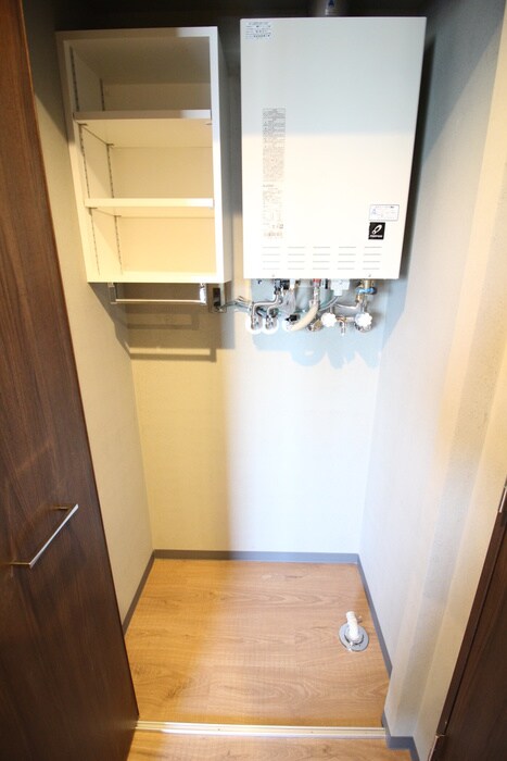 物件内観写真15　(洗濯機置場)