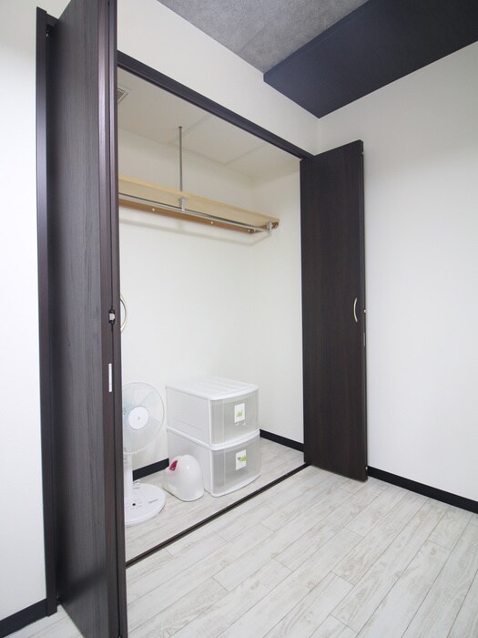 物件内観写真11　(収納)