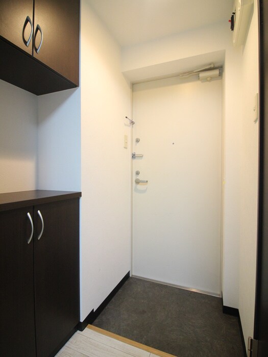 物件内観写真16　(玄関)