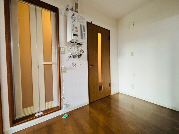 物件内観写真8　(居室)