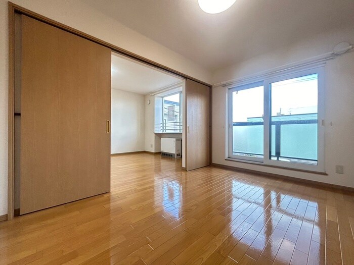 物件内観写真9　(居室)