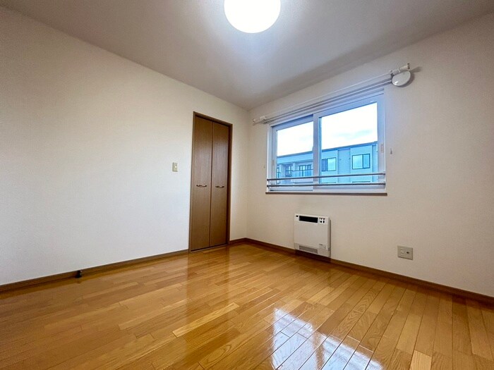 物件内観写真10　(居室)