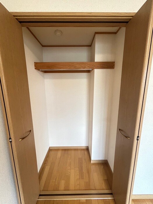 物件内観写真11　(収納)