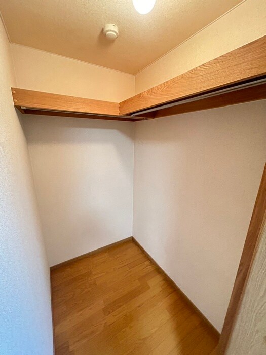 物件内観写真12　(収納)