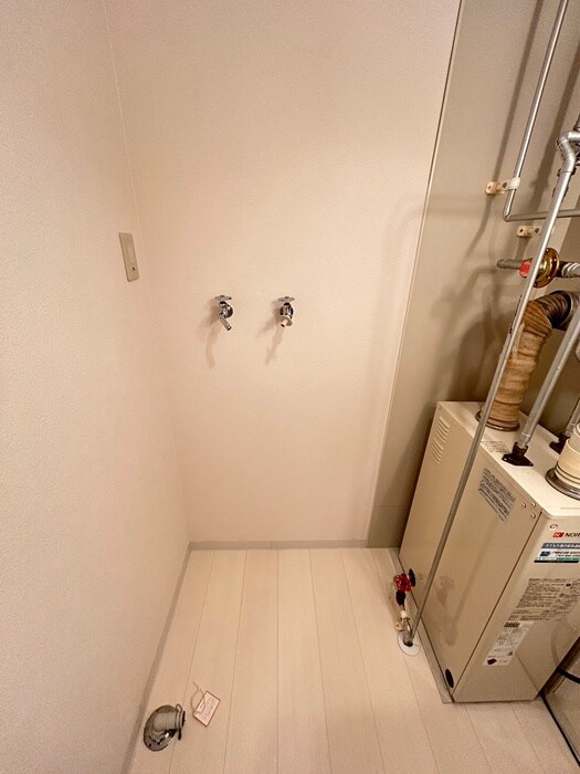 物件内観写真17　(洗濯機置場)