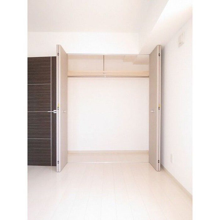 物件内観写真11　(居室)