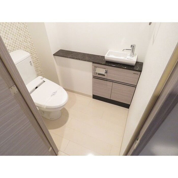 物件内観写真14　(トイレ)