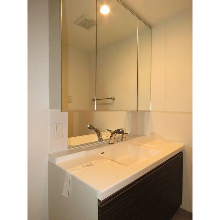 物件内観写真15　(洗面)