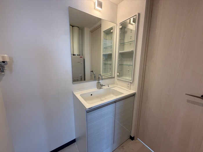 物件内観写真12　(洗面)