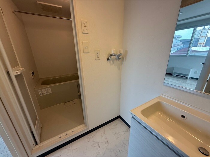 物件内観写真13　(洗濯機置場)