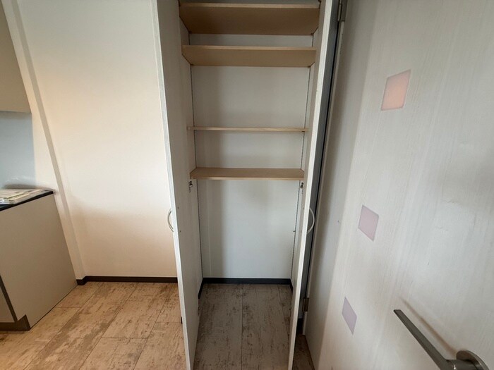 物件内観写真17　(収納)