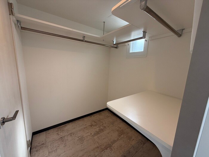 物件内観写真18　(収納)
