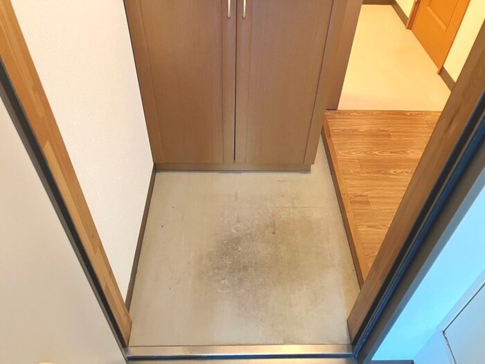 物件内観写真22　(玄関)