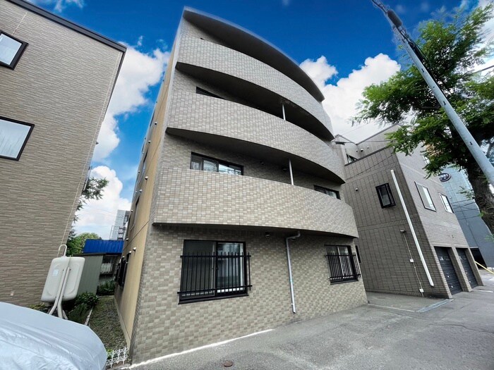 物件外観写真1　(外観写真)