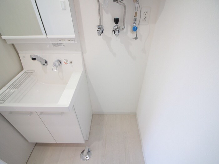 物件内観写真14　(洗濯機置場)