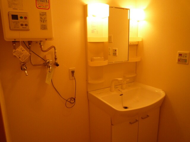 物件内観写真11　(洗面)