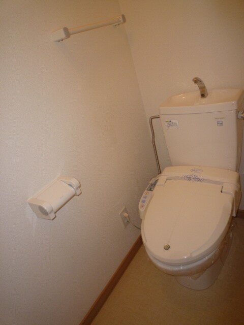 物件内観写真13　(トイレ)