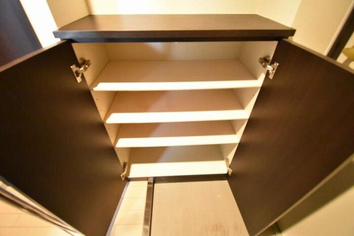 物件内観写真15　(靴箱)