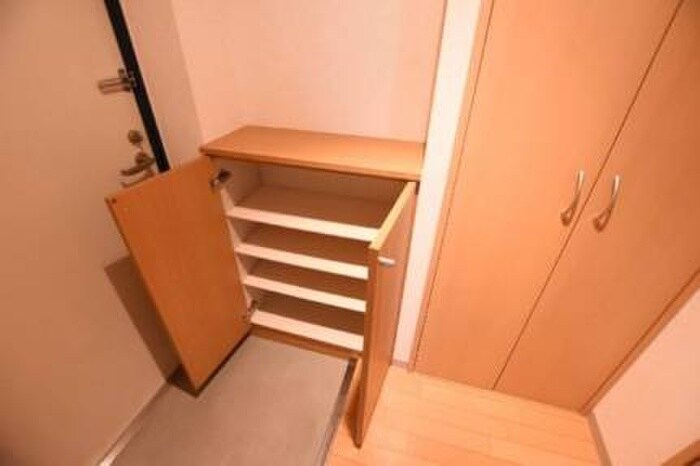 物件内観写真15　(靴箱)