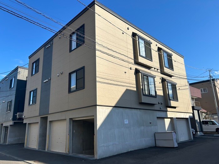 物件外観写真2　(外観写真)