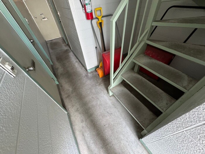 物件外観写真6　(エントランス部分)