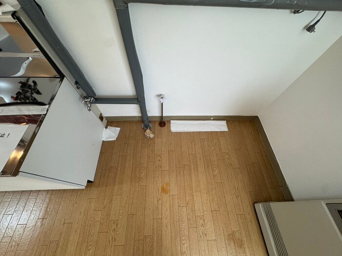 物件内観写真15　(洗濯機置場)