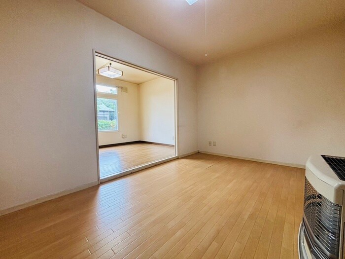 物件内観写真9　(居室)