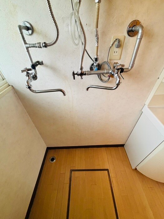 物件内観写真22　(洗濯機置場)