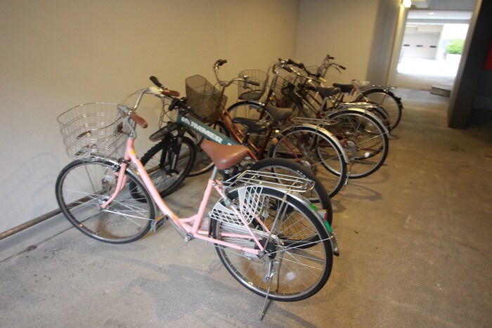 物件外観写真5　(駐輪場)