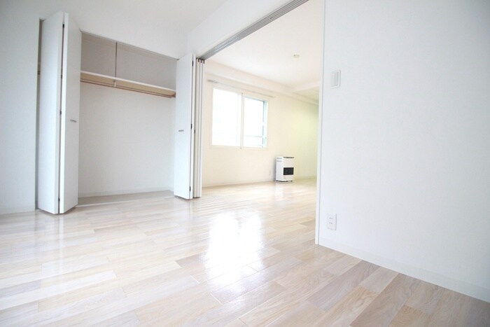 物件内観写真12　(居室)