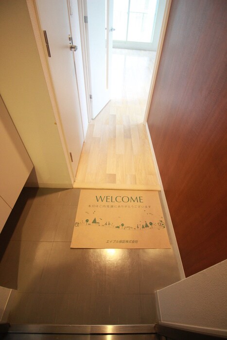 物件内観写真18　(玄関)